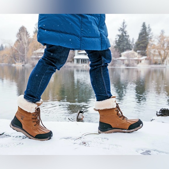 New in Box UGG Zaylee Women Boots CHE Size 7 Waterproof - Picture 4 of 13